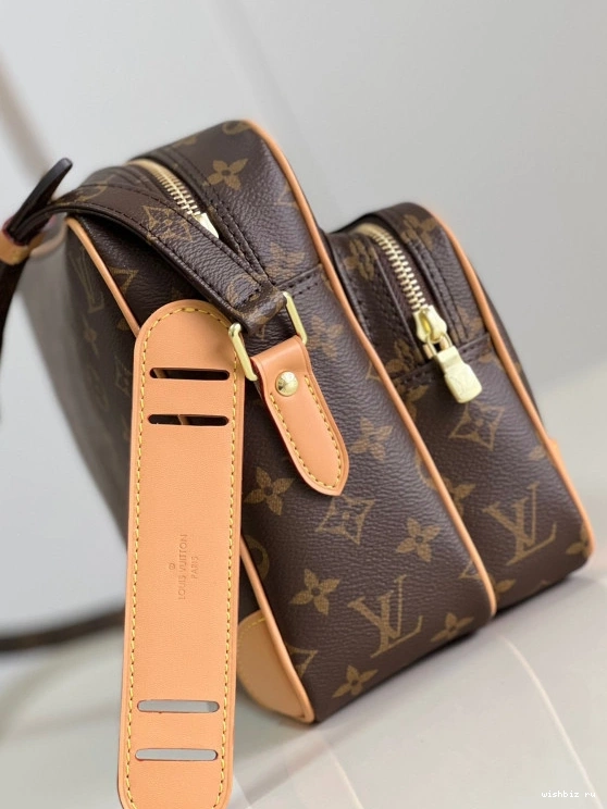 WIS MESSENGER LOUIS VUITTON 0724
